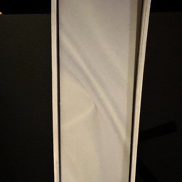 Breakfast at Tiffanys Collector Set - Picture 9 of 9